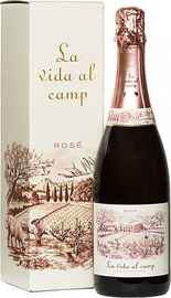Вино игристое розовое брют «La Vida Al Camp Cava Brut Rose» 2015 г. в подарочной упаковке