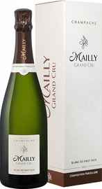 Вино игристое белое брют «Champagne Mailly Grand Cru Blanc De Pinot Noir Champagne Grand Cru» в подарочной упаковке