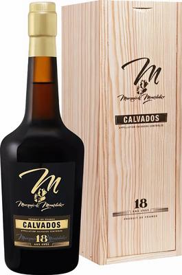 Кальвадос «Marquis De Montdidier 18 Y.O. Calvados Spirit France Diffusion» в подарочной упаковке