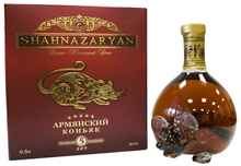Коньяк армянский «Армянский коньяк в сувенирной бутылке "Крыса"» в подарочной упаковке