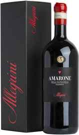 Вино красное сухое «Amarone Della Valpolicella Classico» 2015 г. в подарочной упаковке