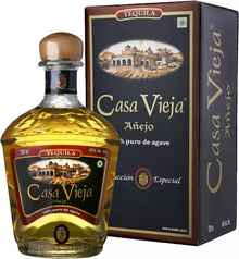 Текила «Casa Vieja Anejo Extra Aged Grupo Tequilero Mexico» в подарочной упаковке
