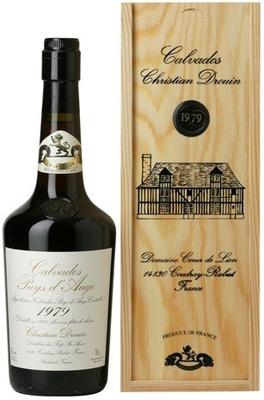Кальвадос «Coeur de Lion Calvados Pays d'Auge 1979» в деревянной подарочной упаковке