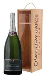 Шампанское белое брют «Champagne Chassenay d'Arce Cuvee Premiere» в деревянной подарочной упаковке