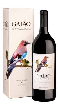 Вино красное сухое «Gaiao Tinto» в подарочной упаковке