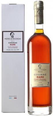 Коньяк французский «Pierre De Segonzac Cognac Grande Champagne Rare Reserve, 0.7 л» в подарочной упаковке