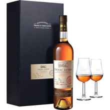 Коньяк французский «Cognac Leyrat XO Hors d’Age» в подарочной упаковке с двумя бокалами
